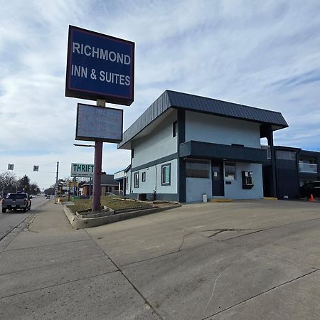 Richmond Inn And Suites Экстерьер фото