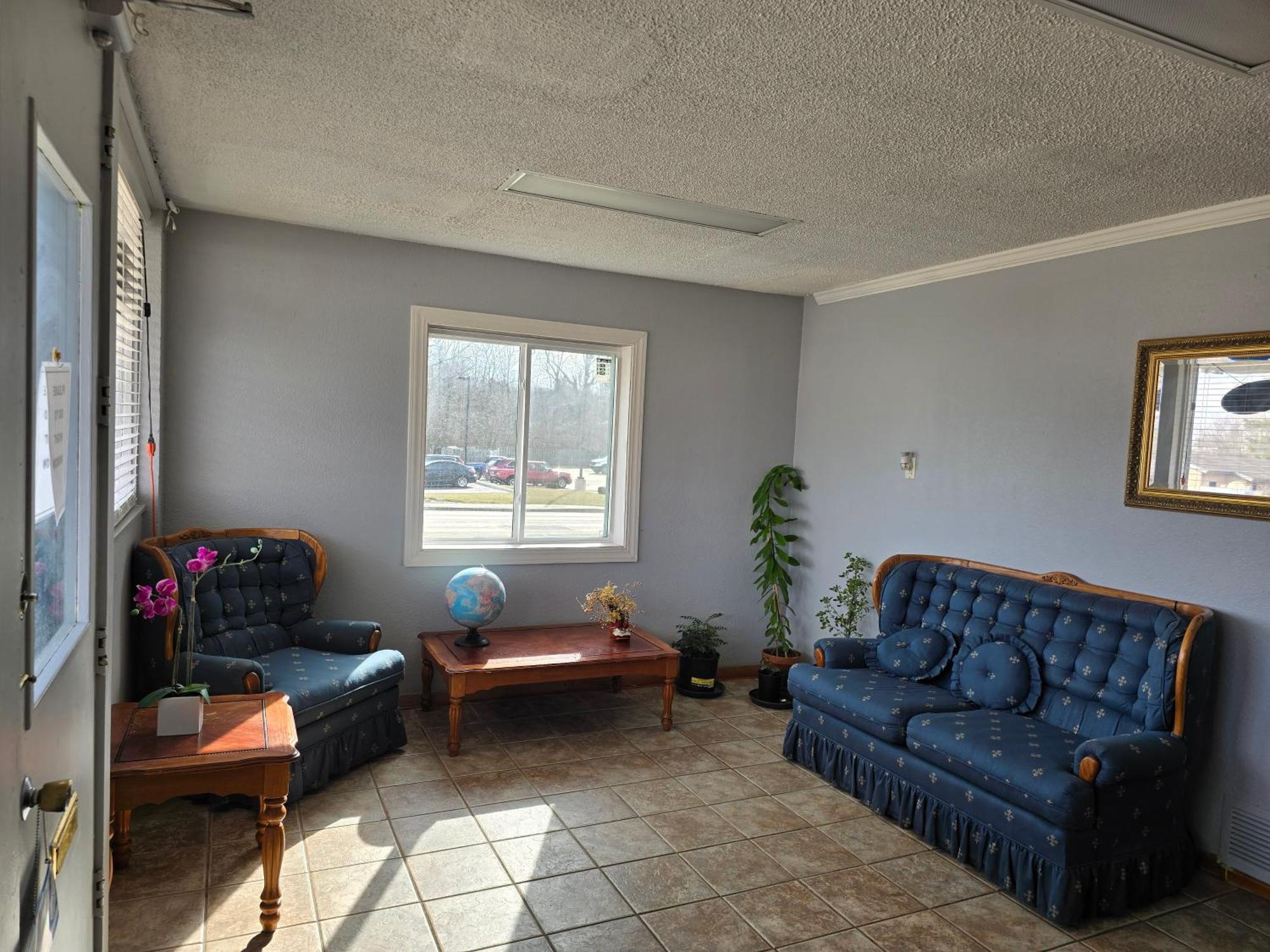 Richmond Inn And Suites Экстерьер фото