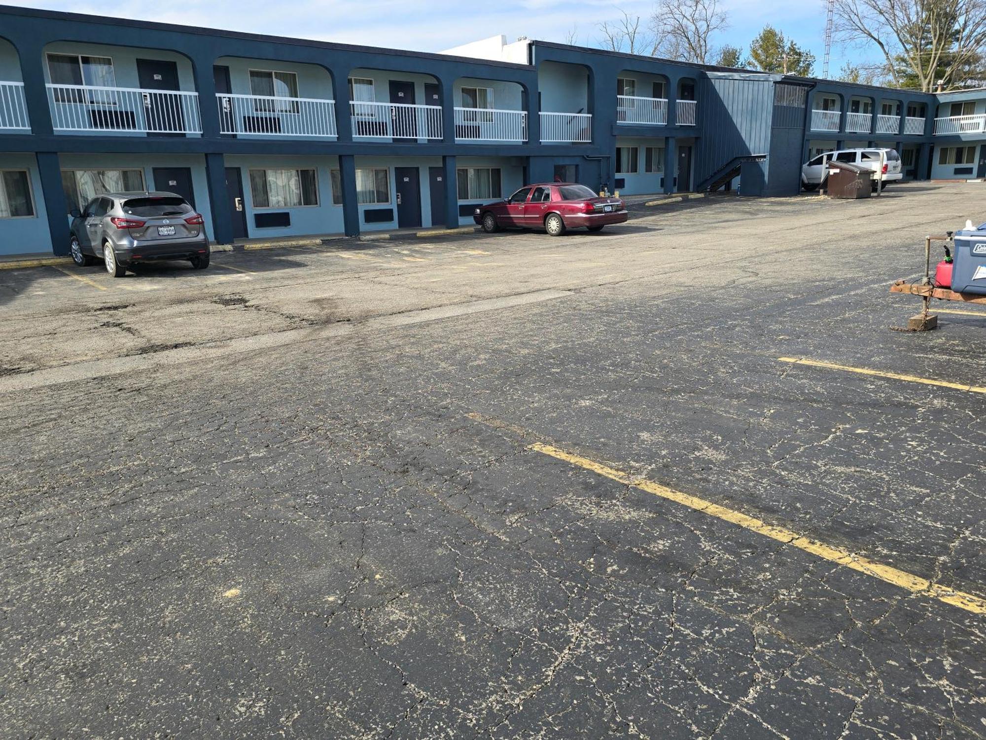Richmond Inn And Suites Экстерьер фото